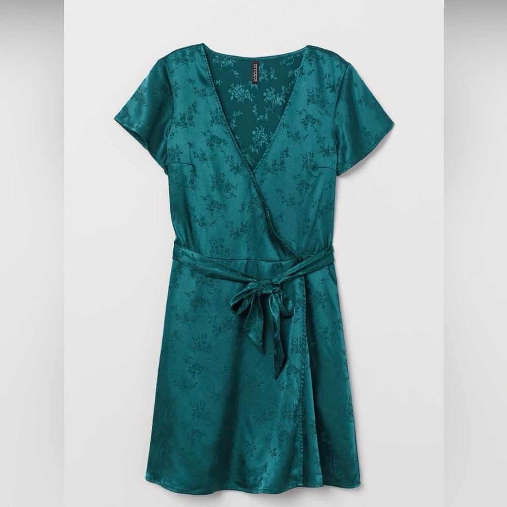 H&M Green V-Neck Wrap Tie Dress